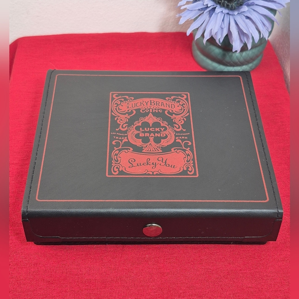 Vintage Lucky Brand Lucky You Poker Set 2 Decks of Cards Poker Chips Case